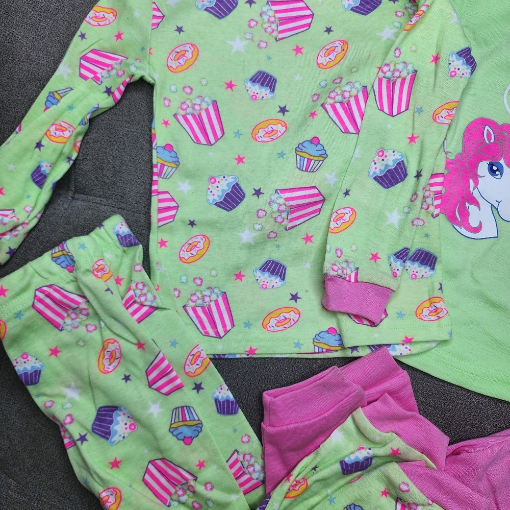 Pajama set - Picture 3 of 3